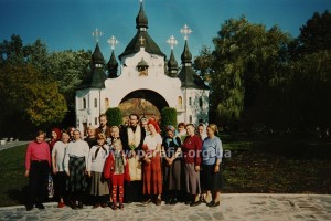 Проща 1998 р. Покровська церква на Козацьких могилах під Берестечком.